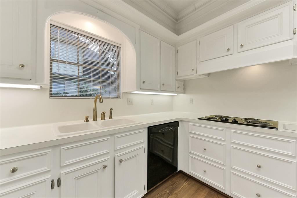 2714 Rustic Woods Drive, Houston, Texas image 19