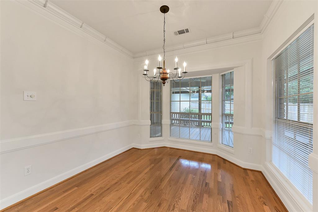 2714 Rustic Woods Drive, Houston, Texas image 15