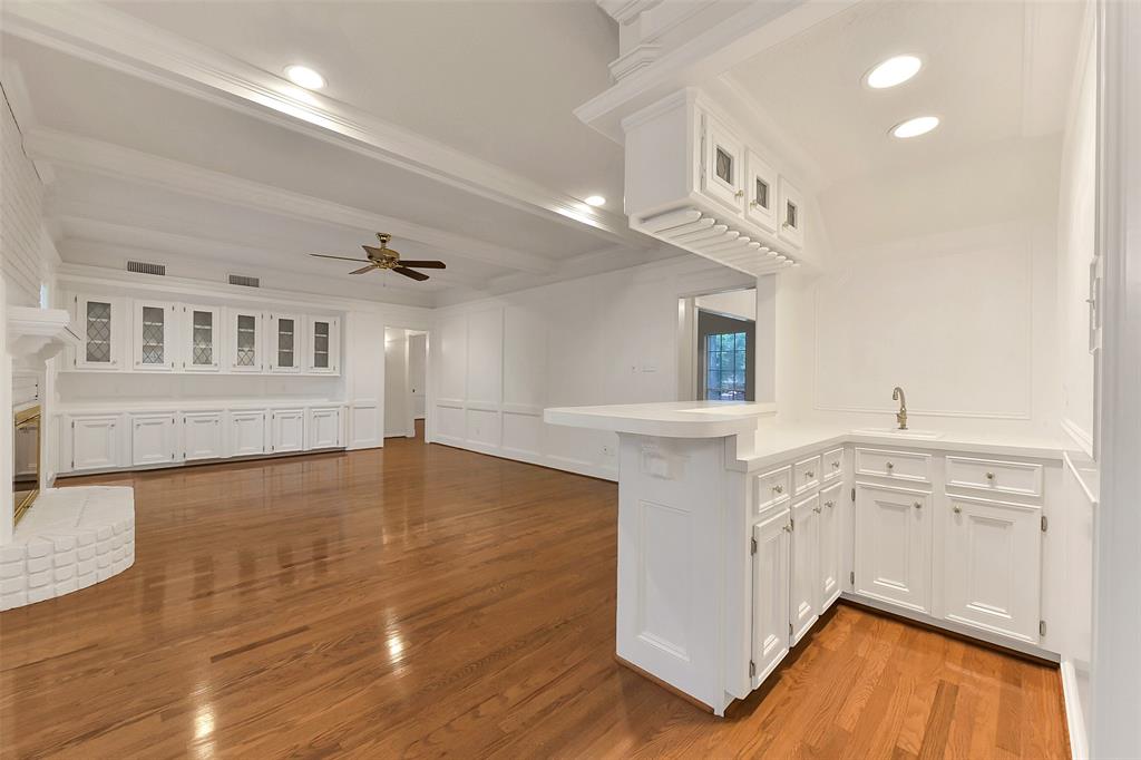 2714 Rustic Woods Drive, Houston, Texas image 20