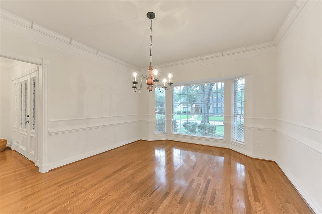 2714 Rustic Woods Drive, Houston, Texas image 10