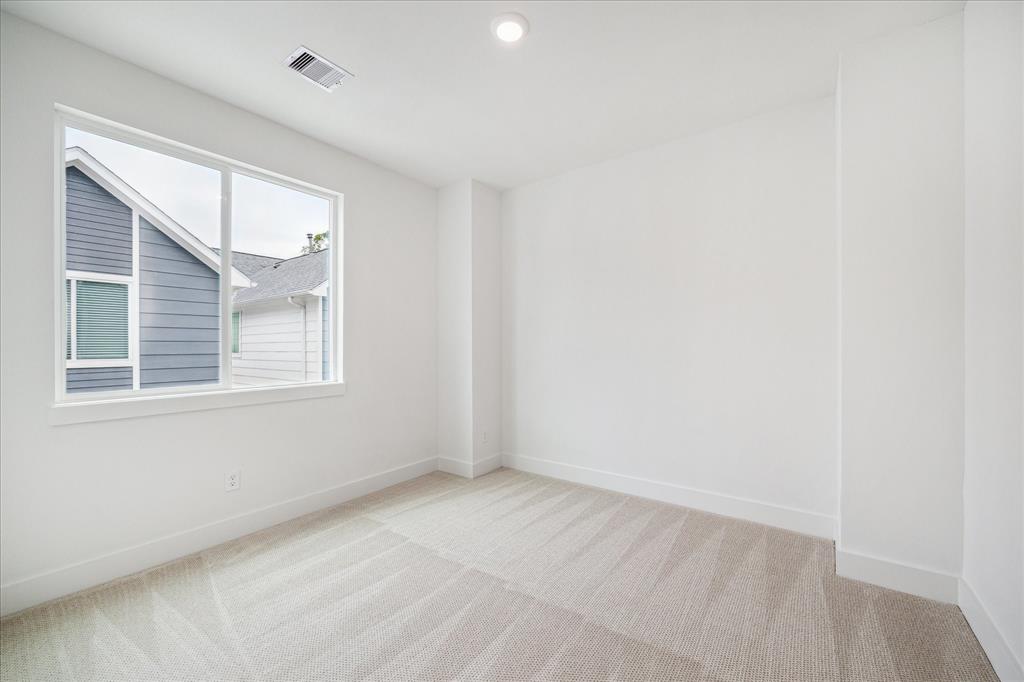 1544 W Tidwell Road, Houston, Texas image 11