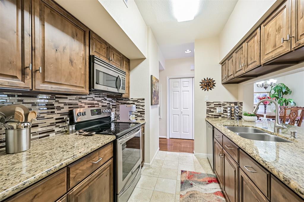 18809 Egret Bay Boulevard #306, Webster, Texas image 18