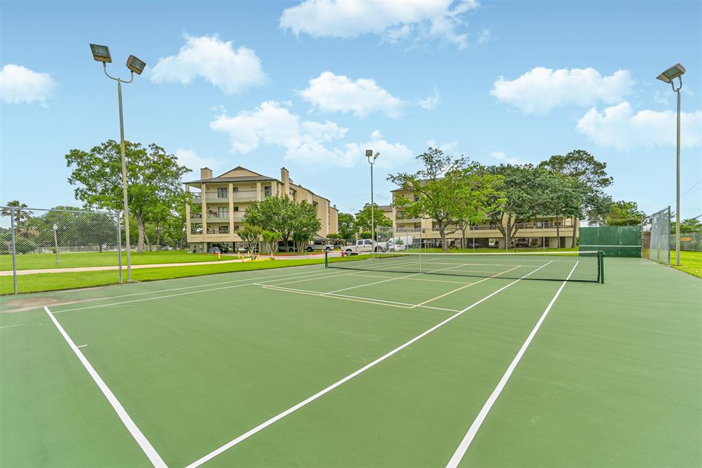 18809 Egret Bay Boulevard #306, Webster, Texas image 37