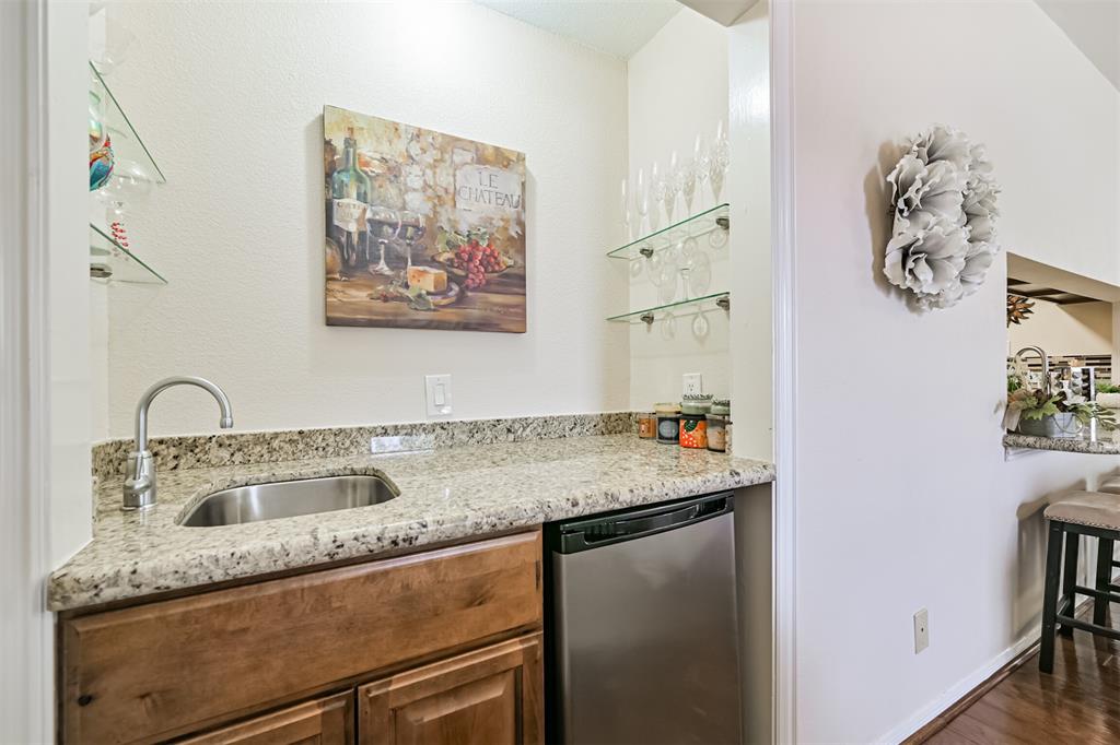 18809 Egret Bay Boulevard #306, Webster, Texas image 13