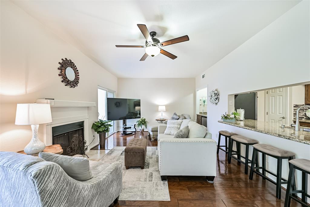 18809 Egret Bay Boulevard #306, Webster, Texas image 9