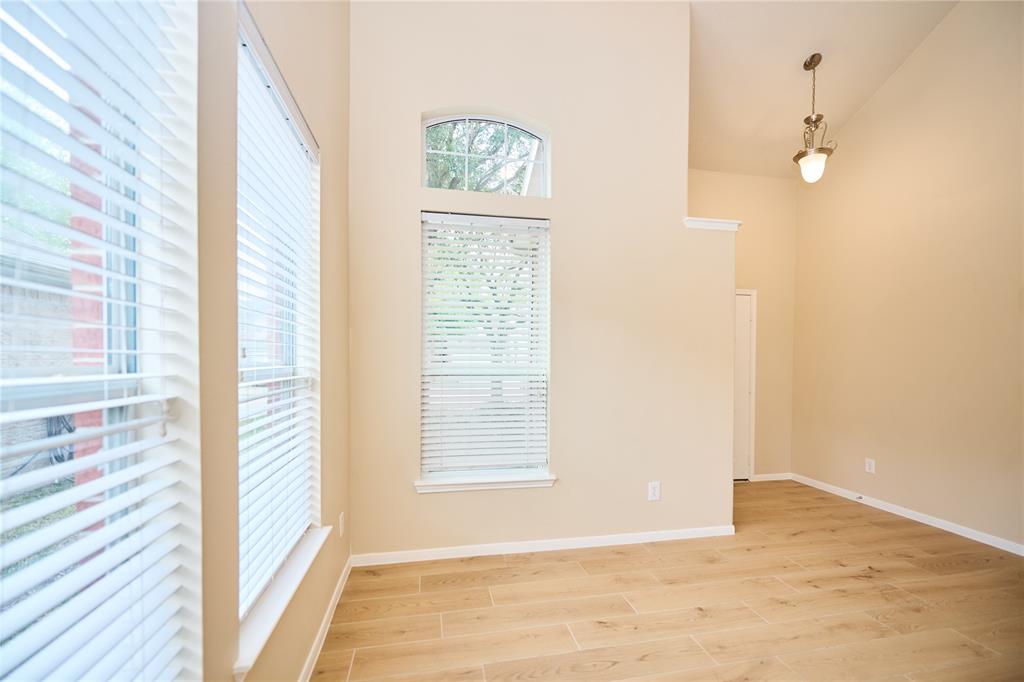 9406 Vander Rock Dr Drive, Houston, Texas image 4