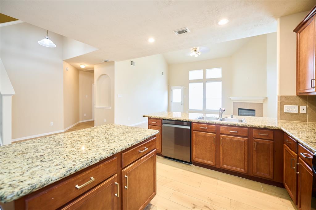 9406 Vander Rock Dr Drive, Houston, Texas image 12