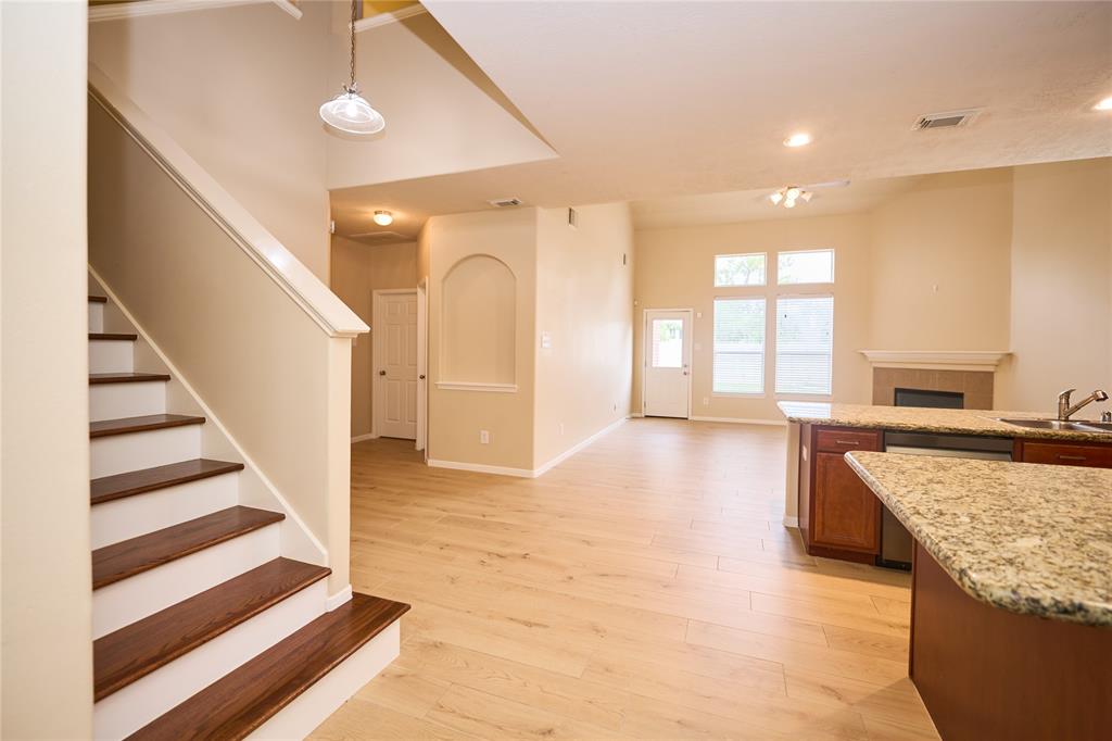 9406 Vander Rock Dr Drive, Houston, Texas image 9