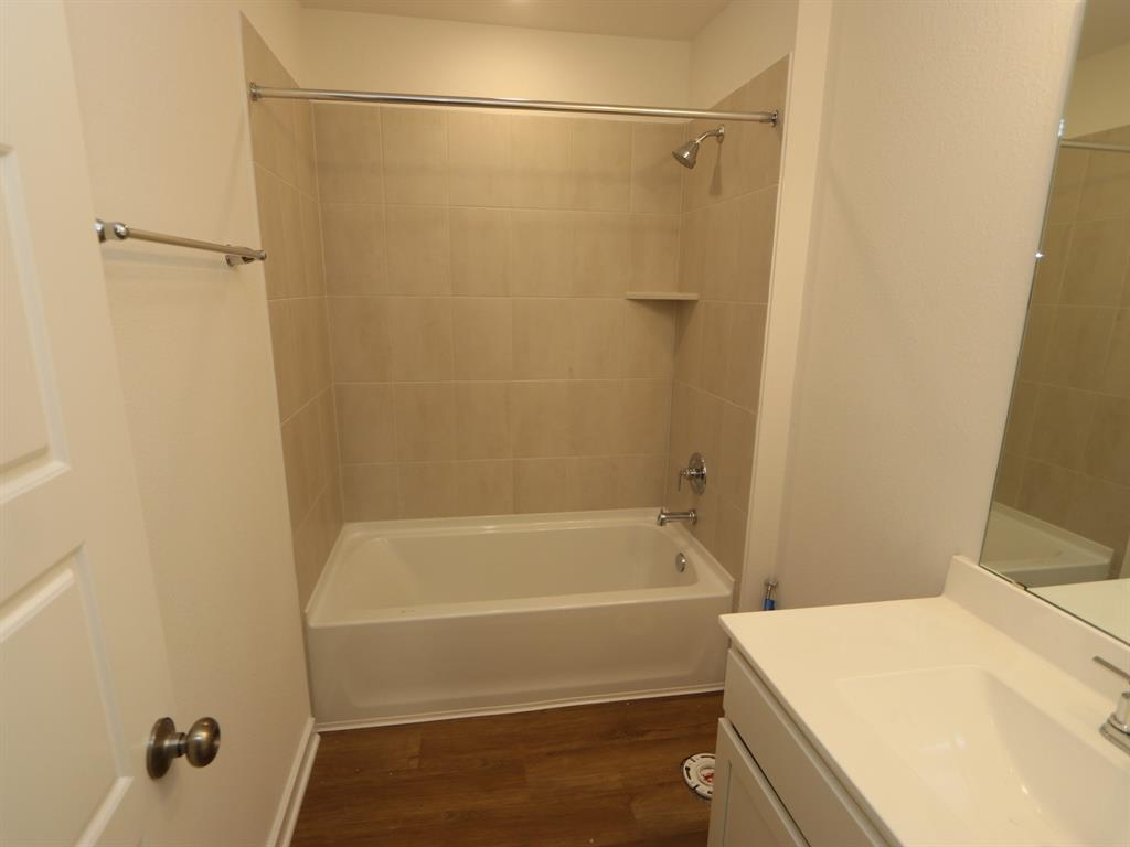 31919 Splendor Drive, Fulshear, Texas image 12