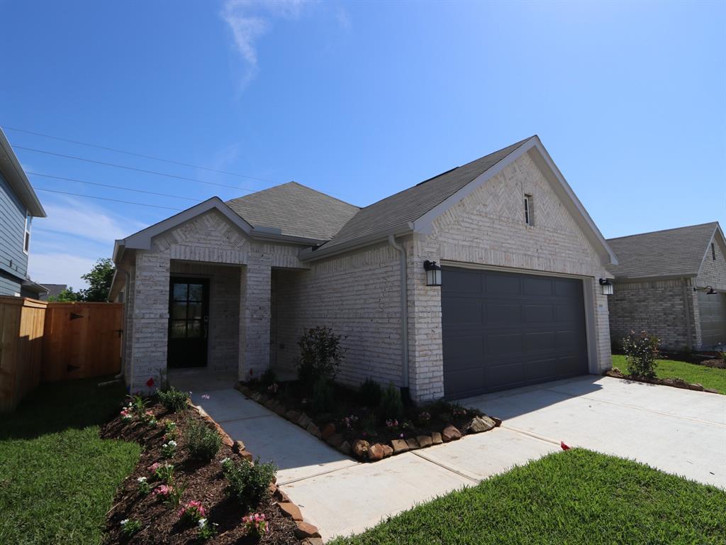 31919 Splendor Drive, Fulshear, Texas image 7