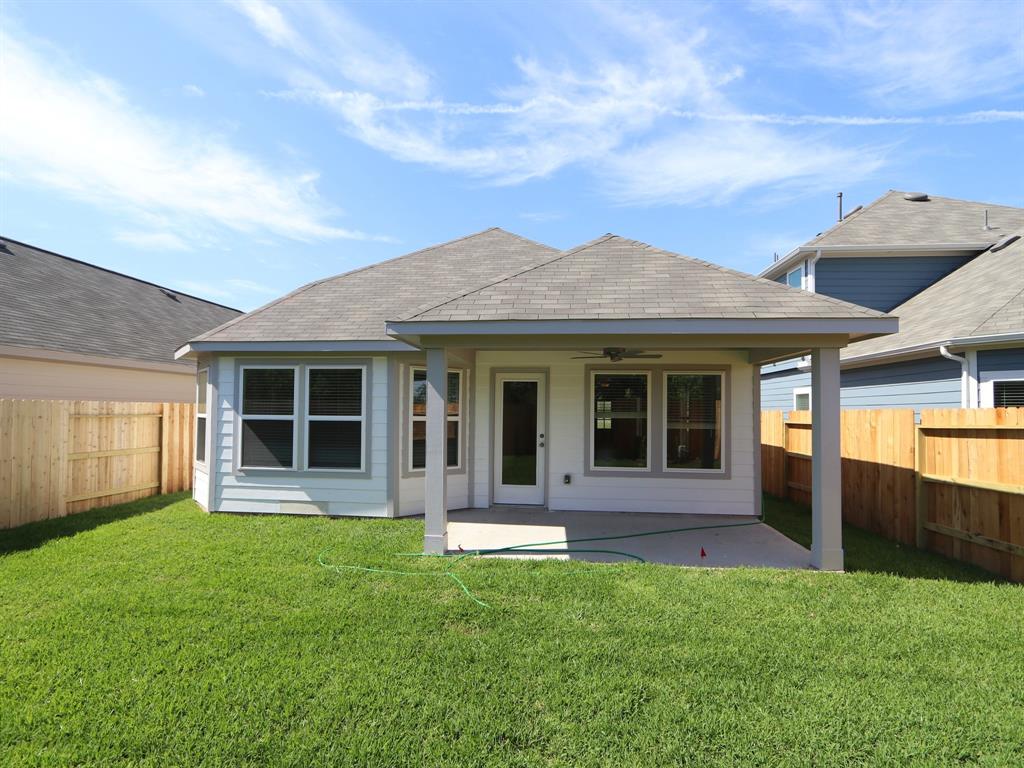 31919 Splendor Drive, Fulshear, Texas image 5