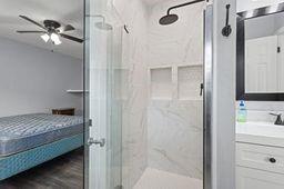 5228 E E Bayou Drive, Dickinson, Texas image 20