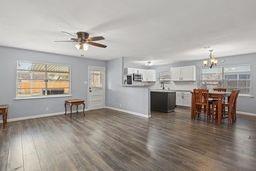 5228 E E Bayou Drive, Dickinson, Texas image 13