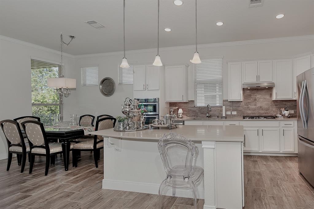 247 Arabian Drive, The Woodlands, Texas image 10