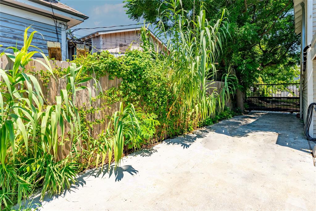 912 Sealy Street, Galveston, Texas image 18