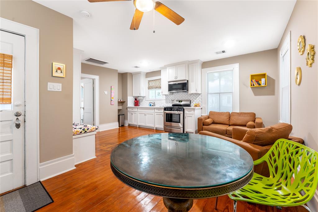 912 Sealy Street, Galveston, Texas image 13