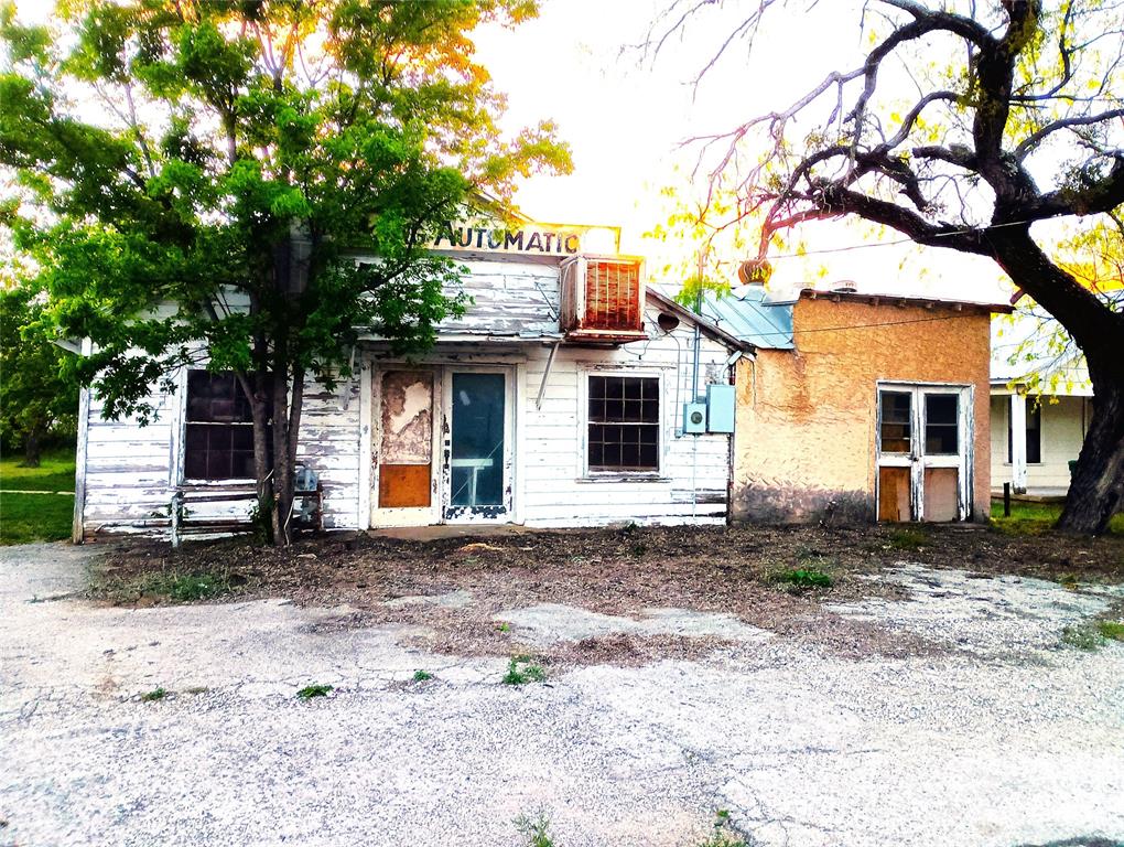 1400 S Concho Street, Coleman, Texas image 1