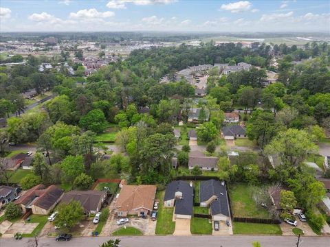 Single Family Residence in Huntsville TX 614 Normal Park Drive.jpg