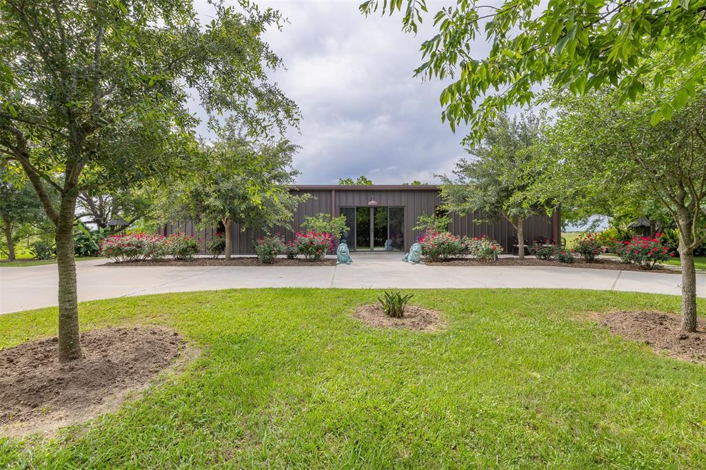 8417 Green Leaf Lane