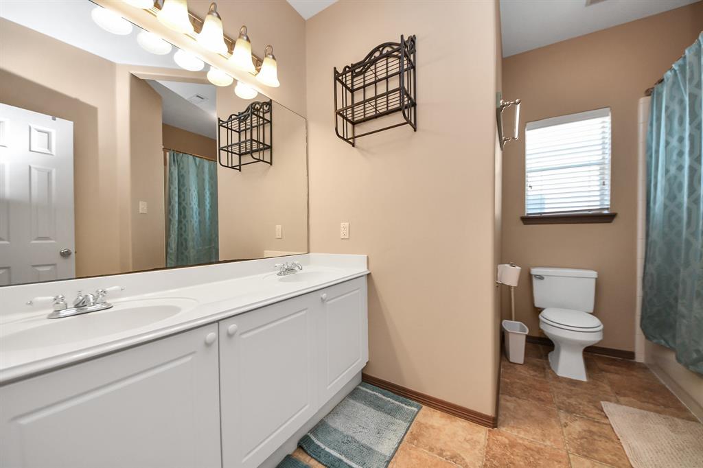 2430 Lakeside Drive, Seabrook, Texas image 28