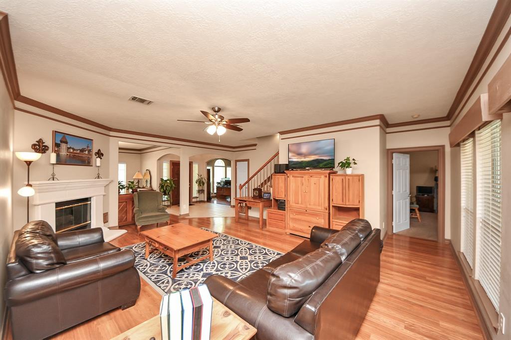 2430 Lakeside Drive, Seabrook, Texas image 12