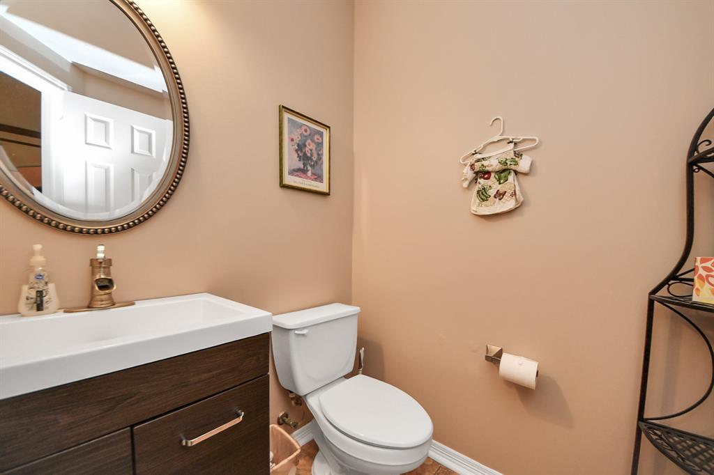 2430 Lakeside Drive, Seabrook, Texas image 7