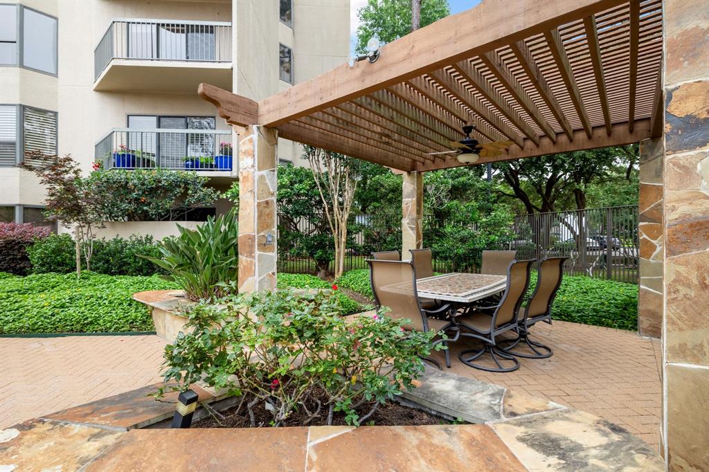 661 Bering Drive #204, Houston, Texas image 39