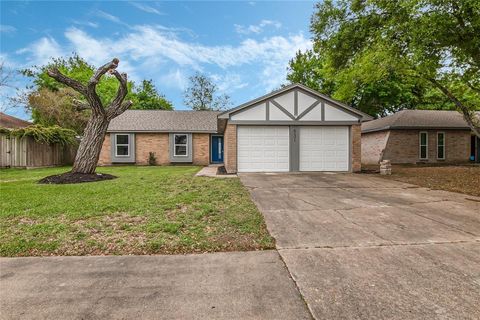 Single Family Residence in Missouri City TX 531 Whippoorwill Drive.jpg