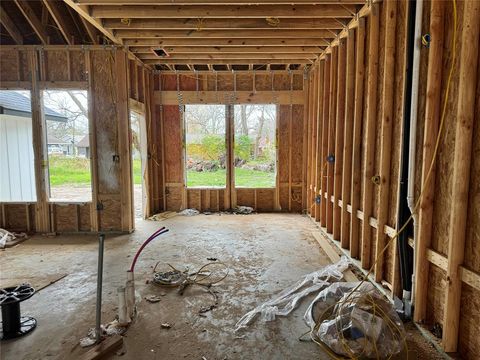 A home in Clute