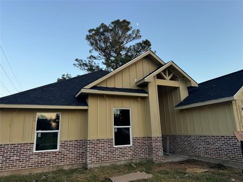 A home in Clute