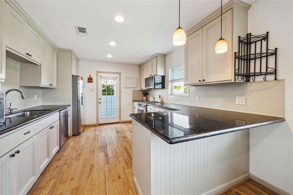 109 Trout Street, Galveston, Texas image 10
