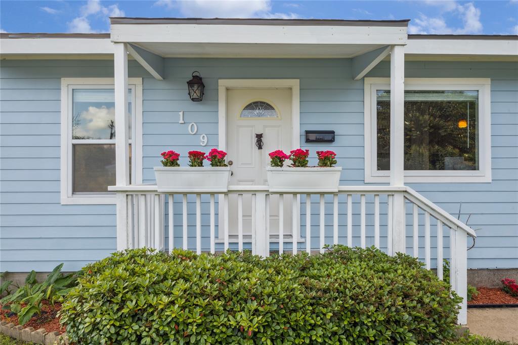 109 Trout Street, Galveston, Texas image 3