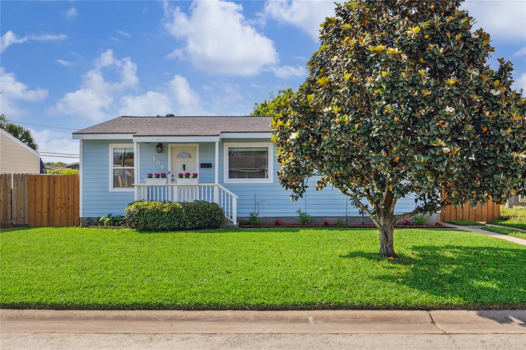 109 Trout Street, Galveston, Texas image 30