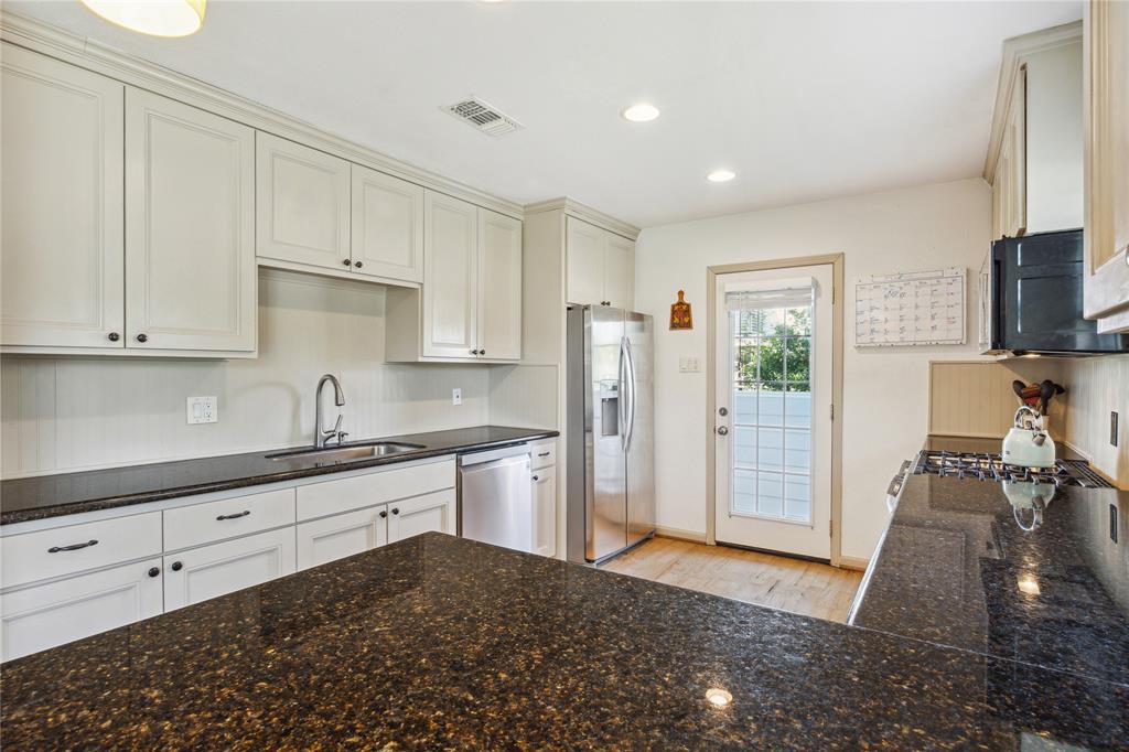 109 Trout Street, Galveston, Texas image 11