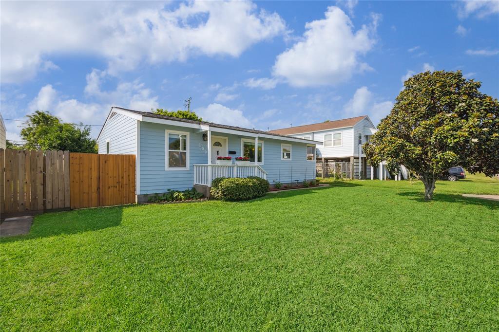 109 Trout Street, Galveston, Texas image 32