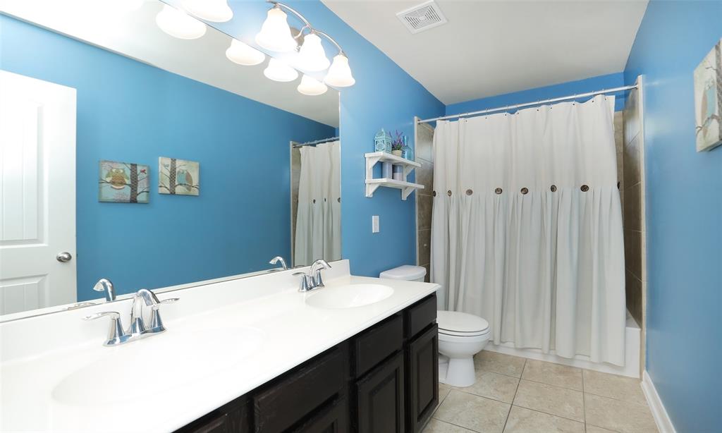 15727 W Chamfer Way, Crosby, Texas image 33