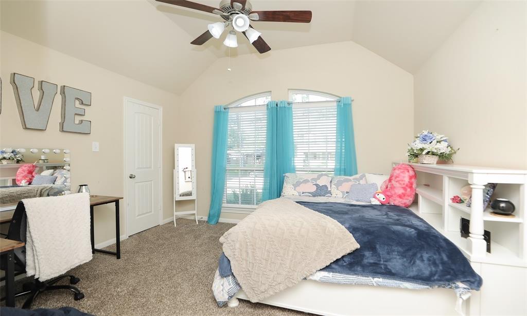 15727 W Chamfer Way, Crosby, Texas image 31