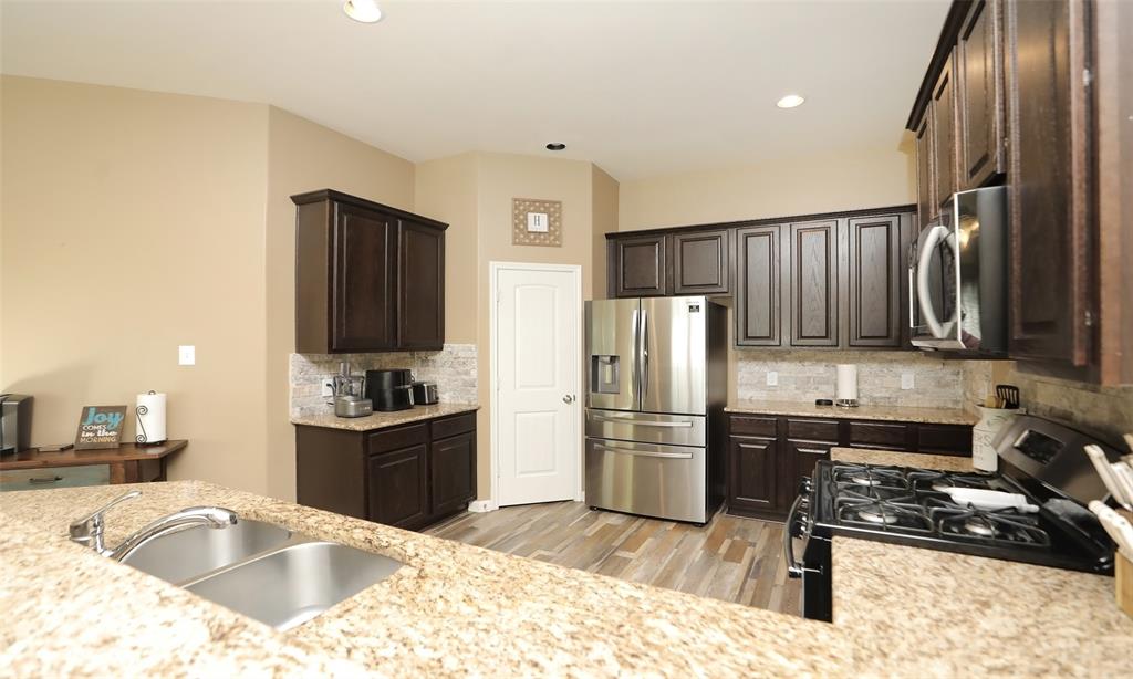 15727 W Chamfer Way, Crosby, Texas image 9