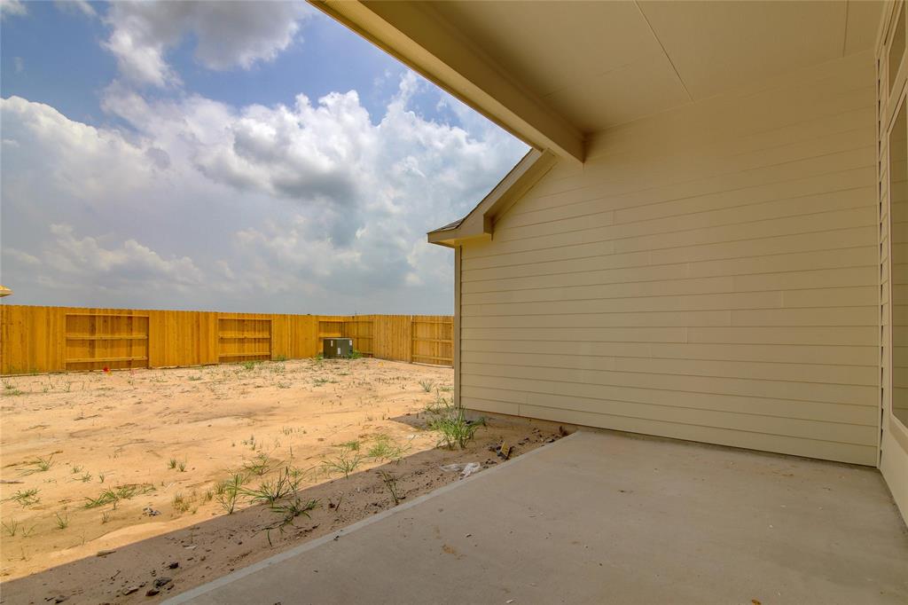 1021 Comal Trail, Dayton, Texas image 31