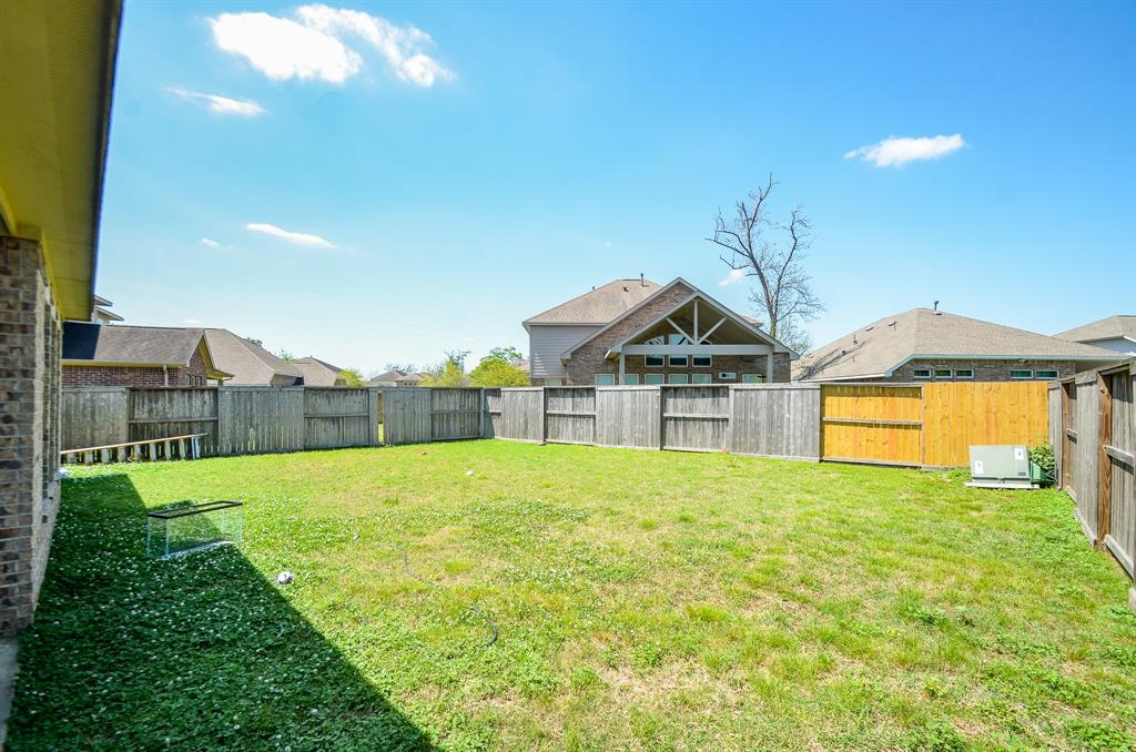 116 Meadow Ridge Way, Clute, Texas image 31