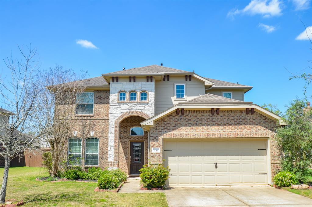 116 Meadow Ridge Way, Clute, Texas image 4