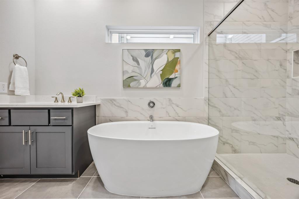 1126 W 26th Street, Houston, Texas image 19