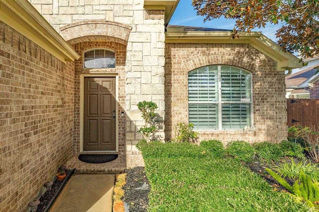 2604 Shady Springs Court, Pearland, Texas image 5