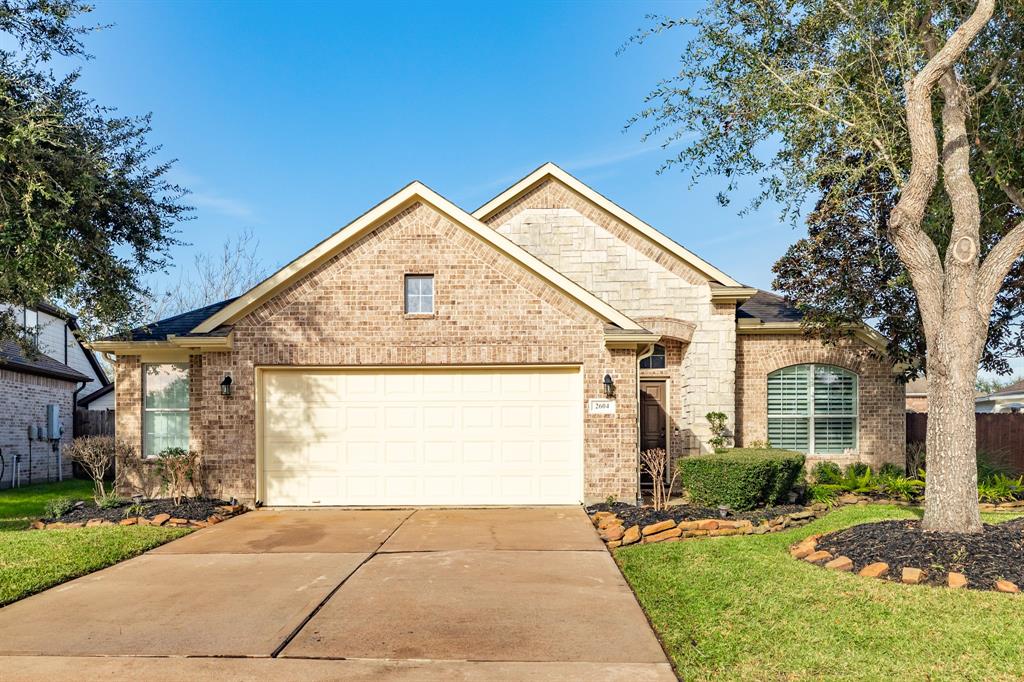 2604 Shady Springs Court, Pearland, Texas image 4