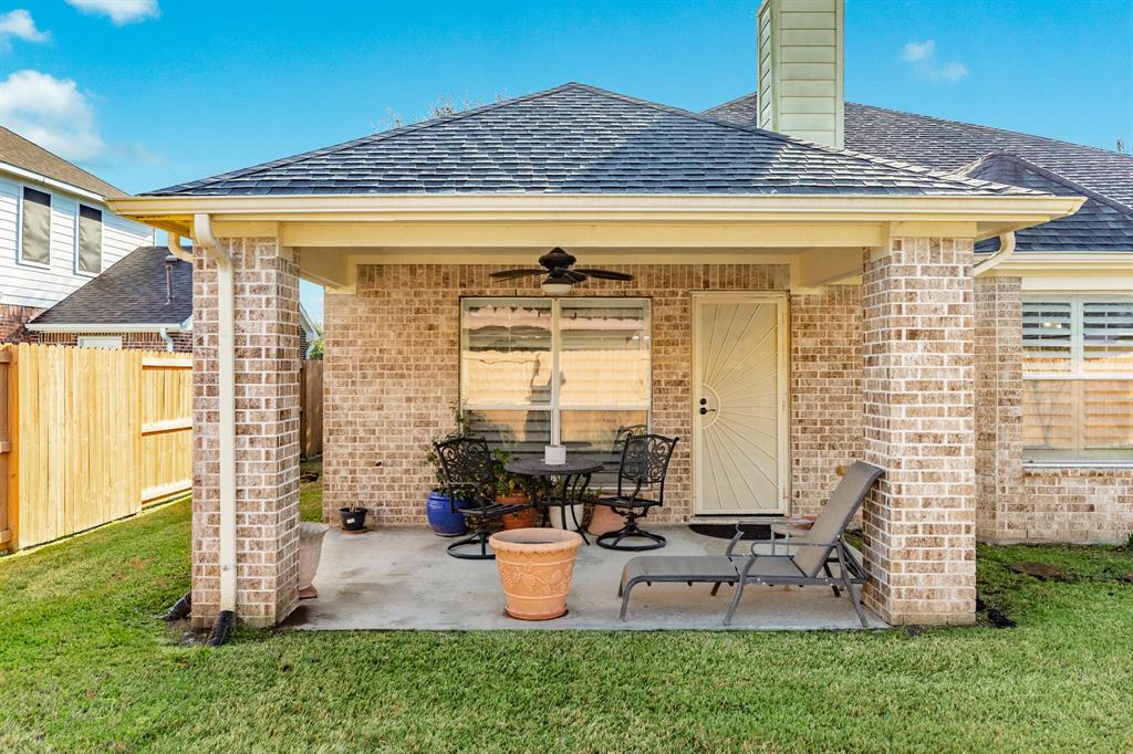 2604 Shady Springs Court, Pearland, Texas image 30