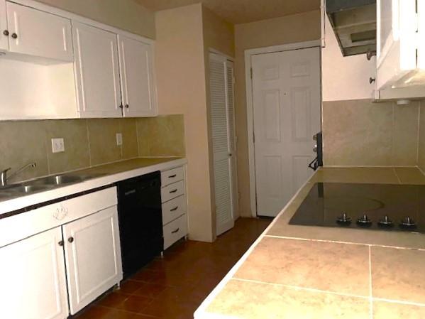 10221 S Gessner Drive, Houston, Texas image 4
