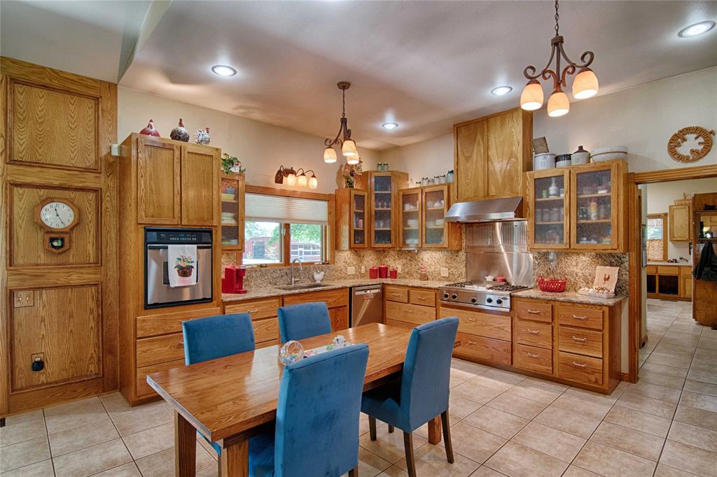 7755 Fm 1295, Moulton, Texas image 9