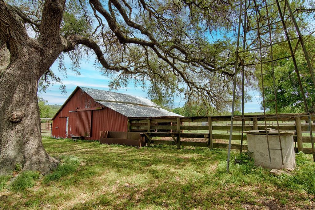 7755 Fm 1295, Moulton, Texas image 40