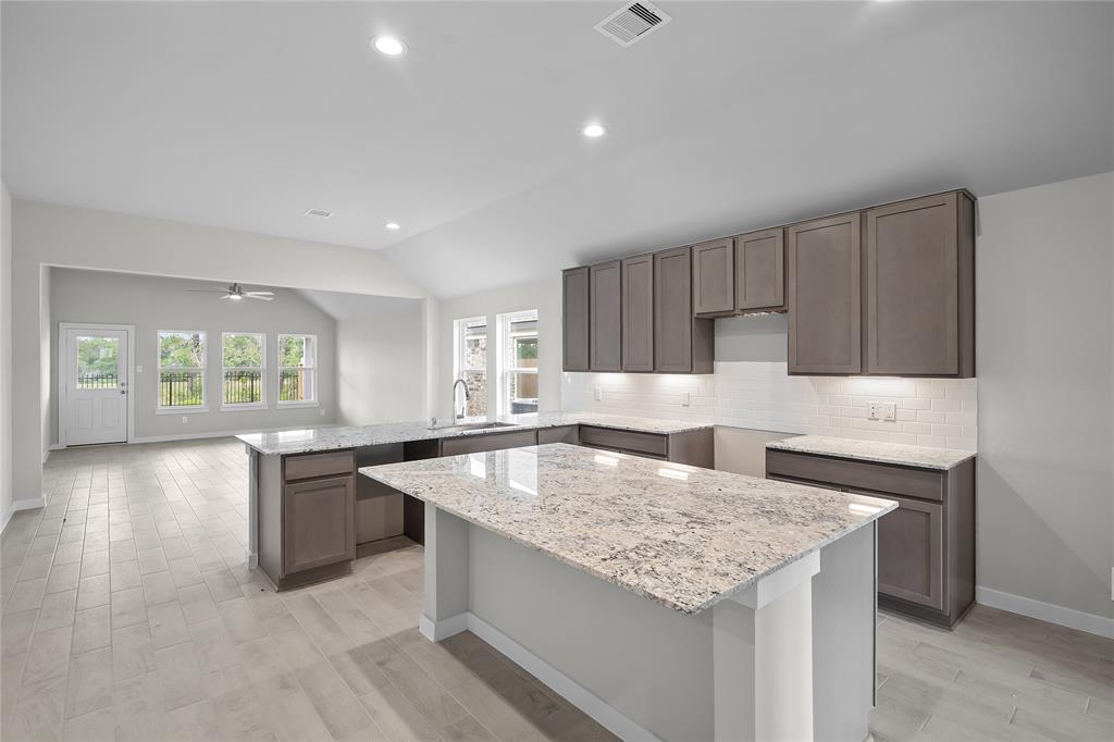 1963 Scarlet Yaupon Way, Conroe, Texas image 7