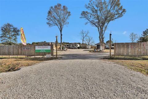 17347 Fm 1774 Plantersville TX 77363